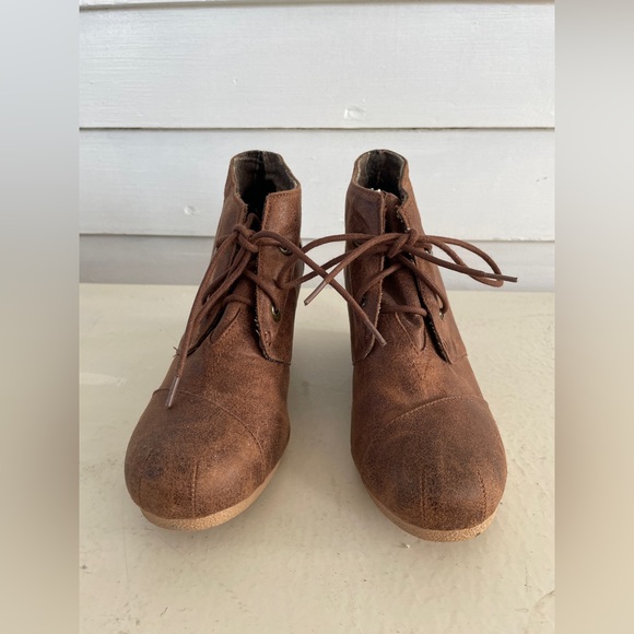 Brown Maurice’s Wedge Bootie - Picture 2 of 7